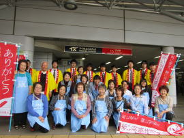 平成30年街頭募金_守谷駅01